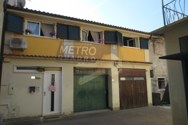 fronte - APPARTAMENTO THIENE (VI) CENTRO 